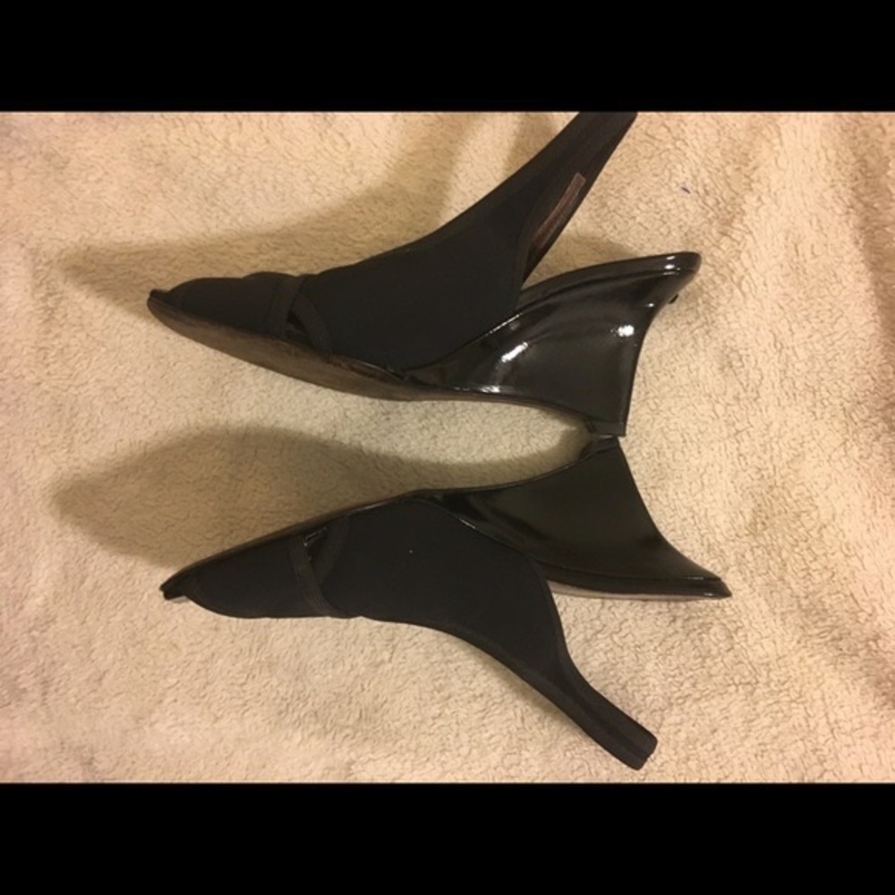 Women’s Donald Pliner Black Fabric/patent Wedge Slingback Size 7M